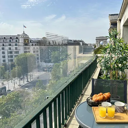 Apartment Champs - Elysees View Studio With Balcony - Ac For 3 Paris
