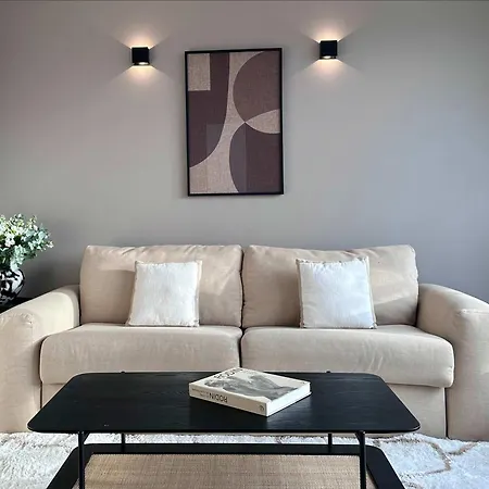 Apartment Champs - Elysees View Studio With Balcony - Ac For 3 *