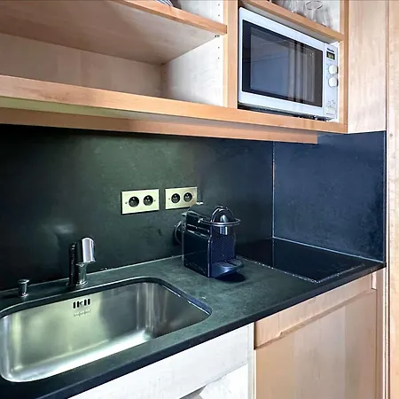 Champs - Elysees View Studio With Balcony - Ac For 3 Apartment Paris