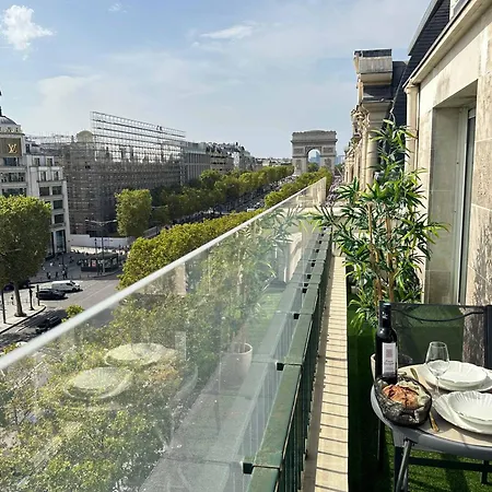Champs - Elysees View Studio With Balcony - Ac For 3 *