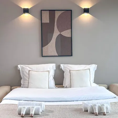 Champs - Elysees View Studio With Balcony - Ac For 3 Paris